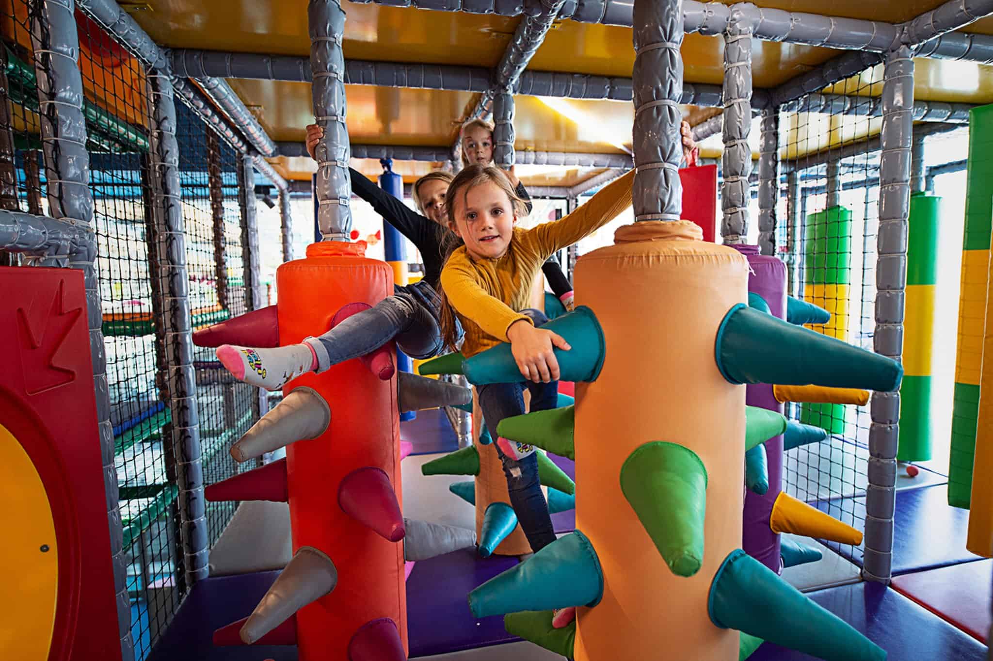 Kindererlebniswelt Lollipop im Einkaufszentrum Atrio in Villach Nähe Italien & Slowenien in Kärnten. Im Winter geöffnetes Ausflugsziel für Familien.