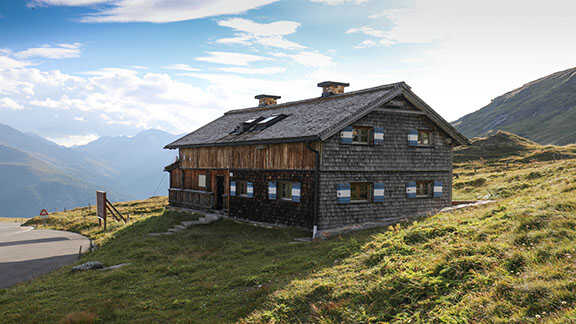 Hüttenurlaub als Geschenksidee im Onlineshop der Großglockner Hochalpenstraße in Österreich