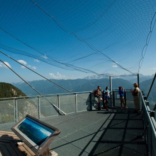 Skywalk im Naturpark Dobratsch entlang Villacher Alpenstraße - Tipp für Aktivitäten in der Urlaubsregion Villach in Kärnten, Österreich