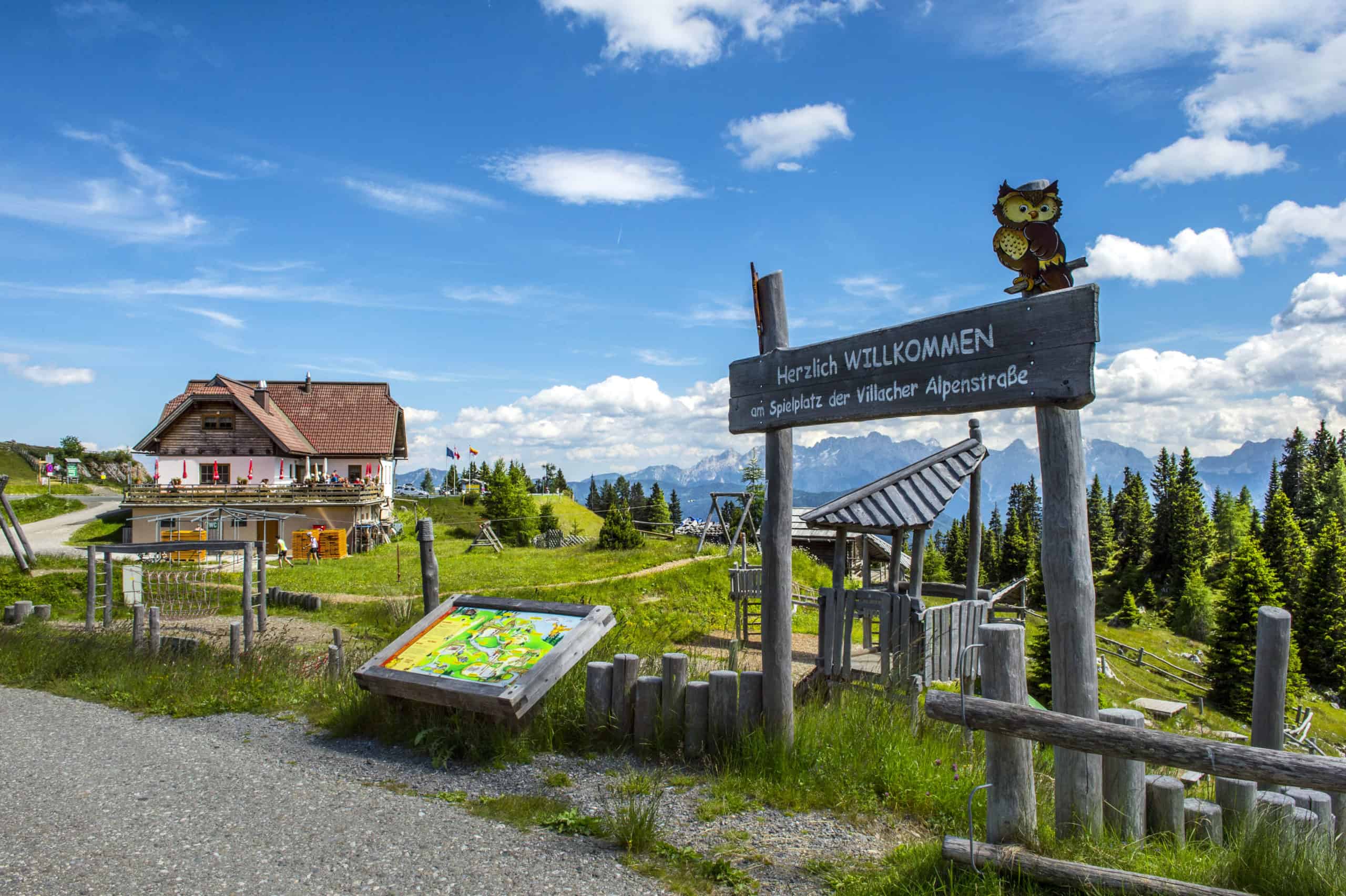 Spielplatz Rosstratte der Villacher Alpenstraße - Ausflugsziel für Familien Nähe Villach in Kärnten