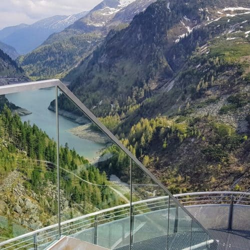 Airwalk Kölnbreinsperre - barrierefreie Sicht auf Bergwelt im Maltatal - Nationalpark Hohe Tauern in Kärnten