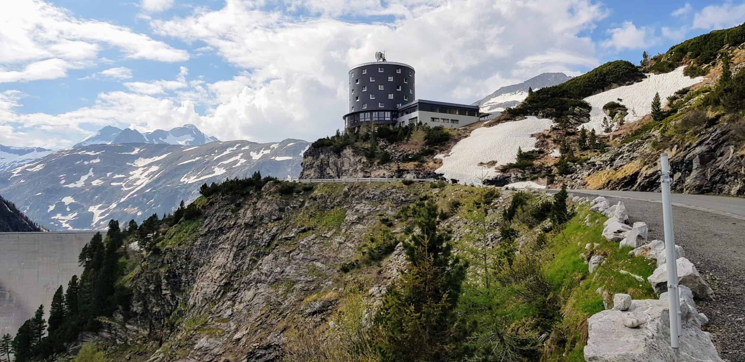 Kölnbreinsperre und Berghotel Malta im Maltatal