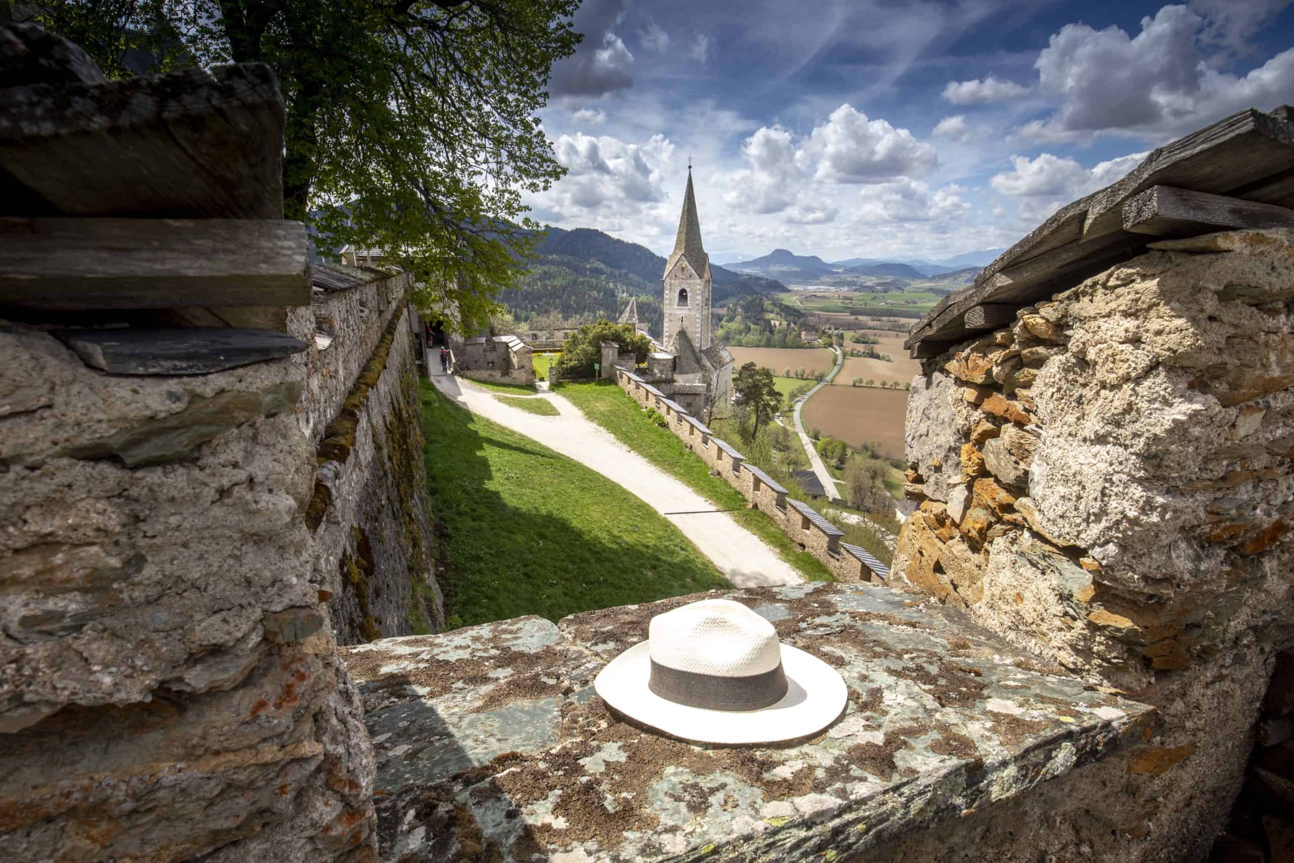 Frühling auf der Burg Hochosterwitz - Sehenswürdigkeit in Österreich