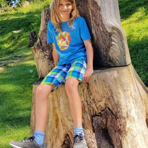 Kind bei Ausflug in den Tierpark Rosegg im Rosental - TOP-Ausflugsziel in Kärnten, Österreich