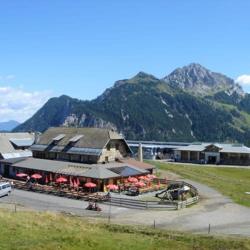 Ausflugsziel und Gasthaus bei der Schaukäserei Tressdorfer Alm am Nassfeld in Kärnten