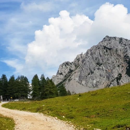 Wander- & Ausflugstipp Klagenfurter Hütte am Fuße des Kosiak in den Karawanken