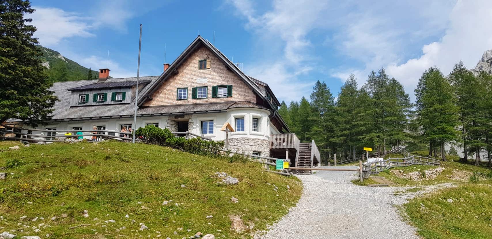 Wandern in Kärnten zur Klagenfurter Hütte im Bärental - Ausflugstipp in der Carnica Region Rosental