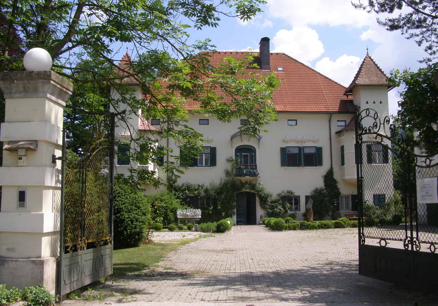 Schloss Ebenau mit Galerie Walker im Rosental