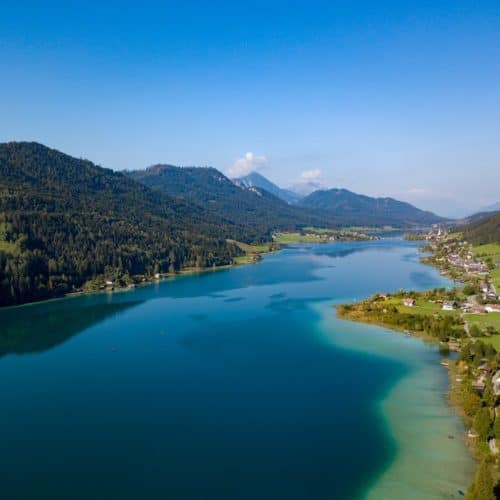 Luftbild Weissensee in Österreich - Badesee in Kärnten