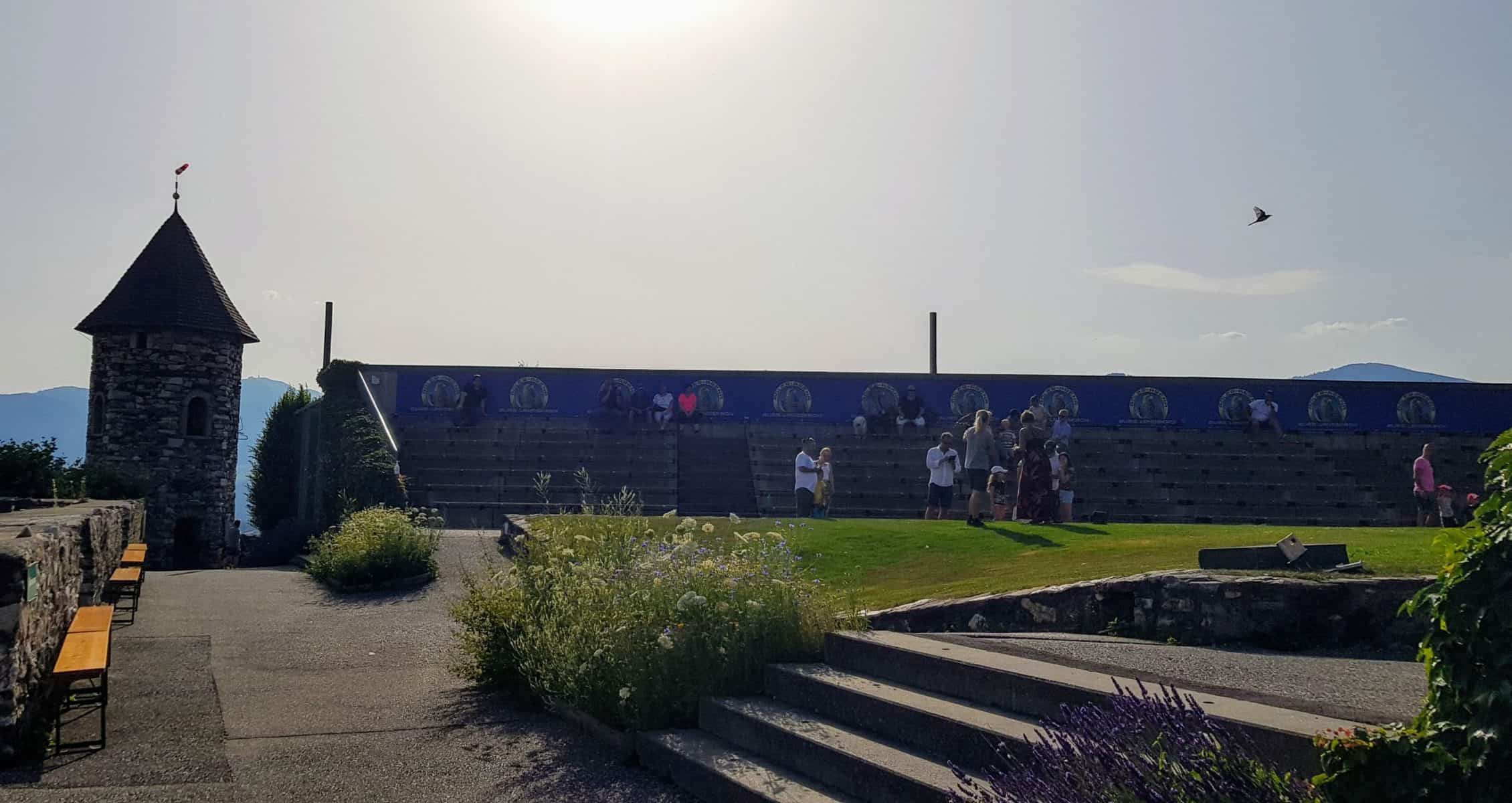 Adlerarena auf Burg Landskron in Kärnten