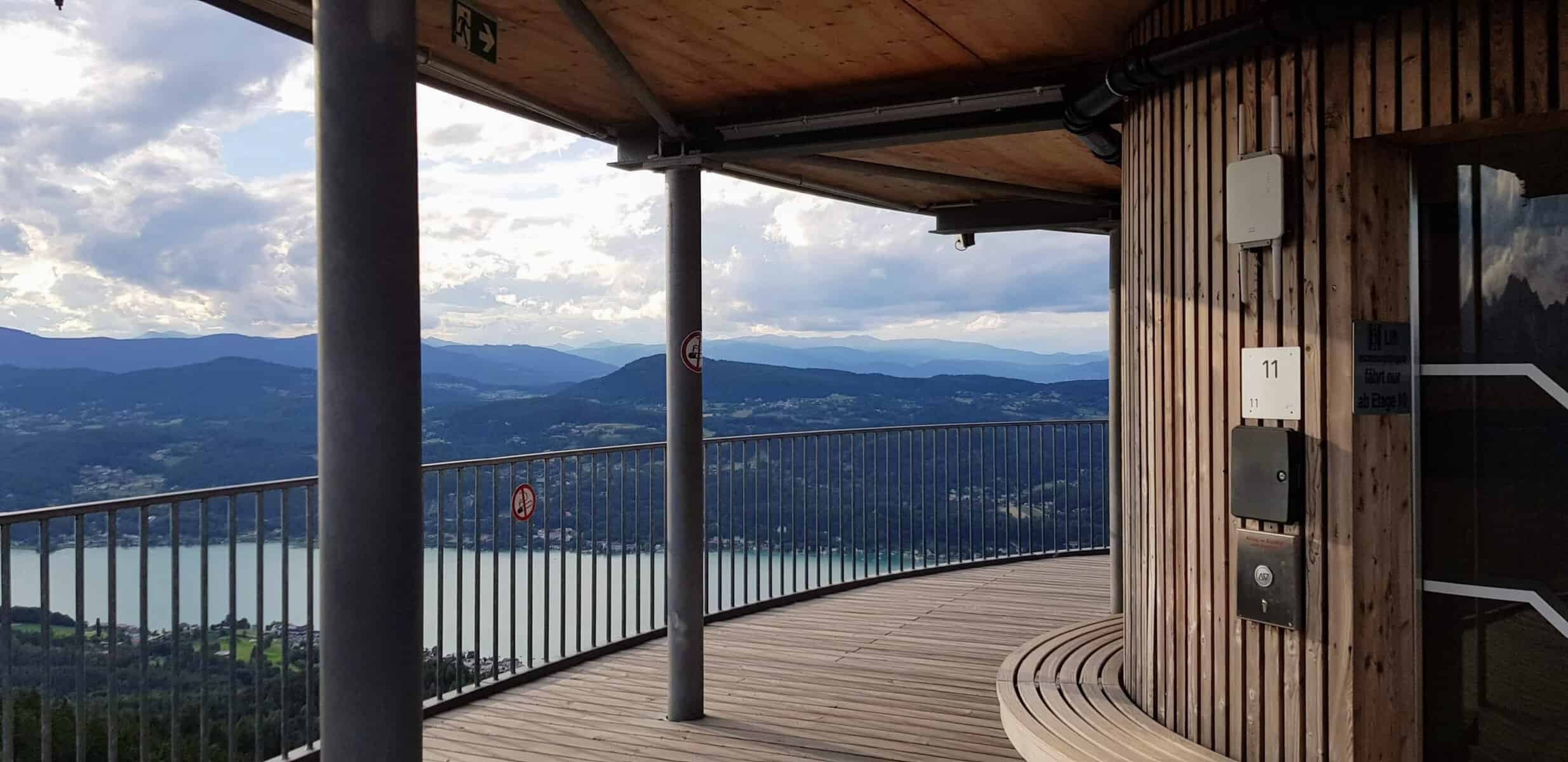 Eine der Aussichtsplattformen am Pyramidenkogel